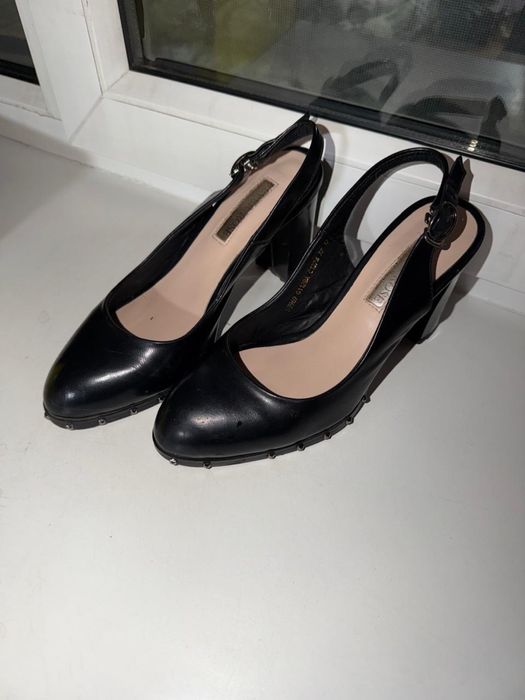 Продам Обувь женскую