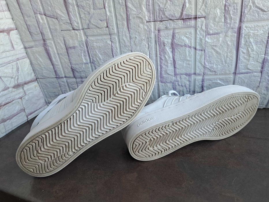 дамски кецове спортни обувки,маратонки Adidas ном.37.5