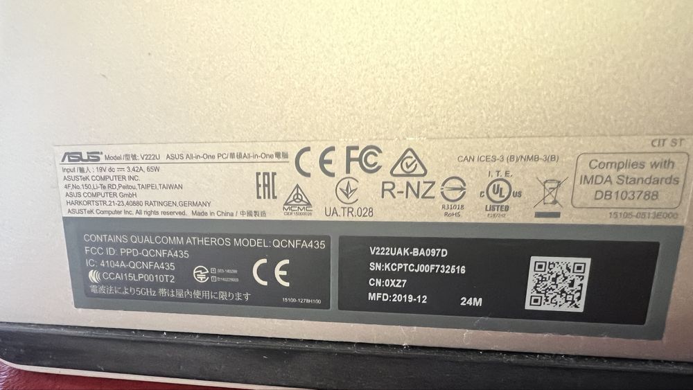 PC All-in-One ASUS V222U