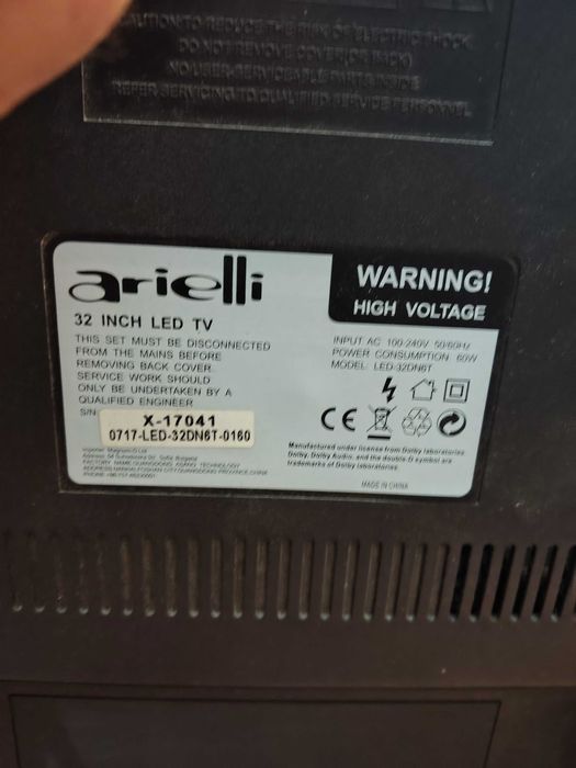 Продавам телевизор Arielli LED 32DN6T-0160 като неработещ