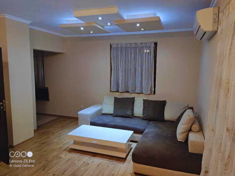 Дава се под наем Двустаен апартамент в София, Триъгълника - 75 кв.м за 510 € - Снимка #3