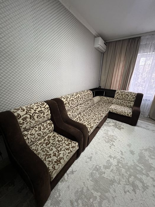 Продам угловой раскладной диван с креслом