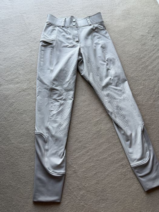 Pantaloni de echitatie