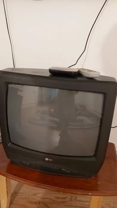 Продам цветной телевизор LG 23 system