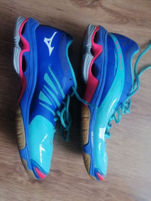 Adidasi Mizuno handbal tenis masa badminton sala interior nike asivs