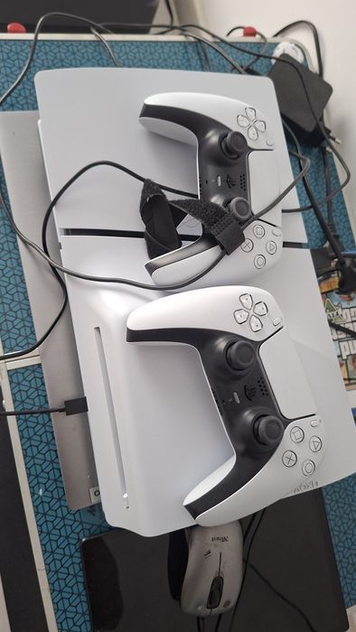 Play station 5 slim 2 джойстика