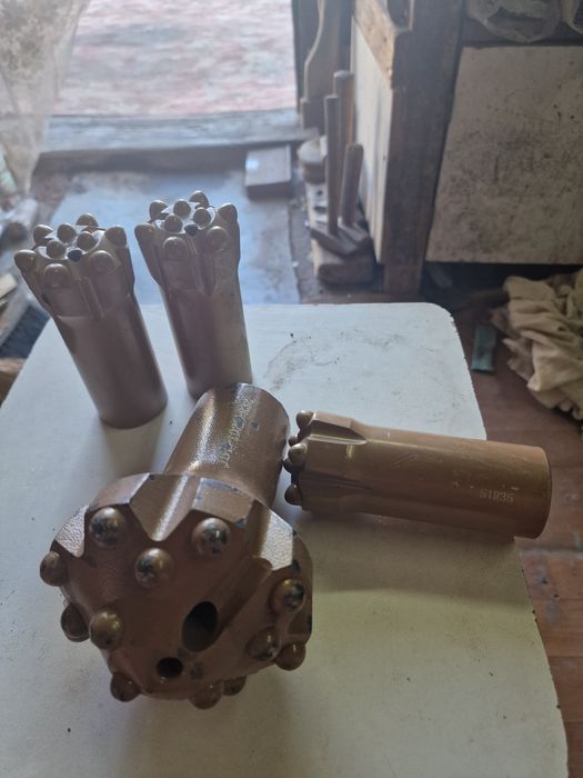 Коронки буровые новые.