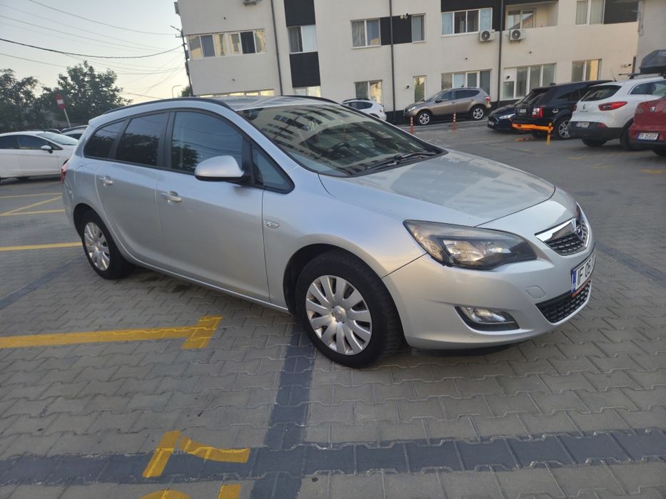 OPEL Astra 2013 — imagine 2