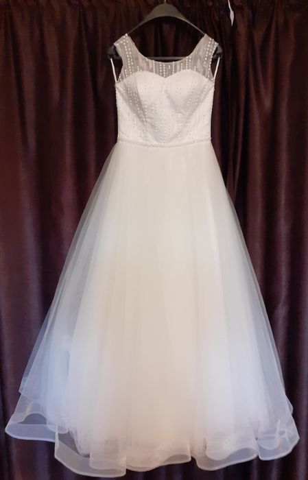Vand rochie mireasa marimea 44 Casa Tania