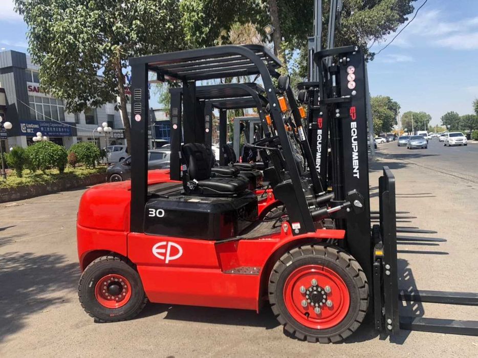 Дизельный вилочный погрузчик марки "HAILIN" 3-3.5т 3-4.5м