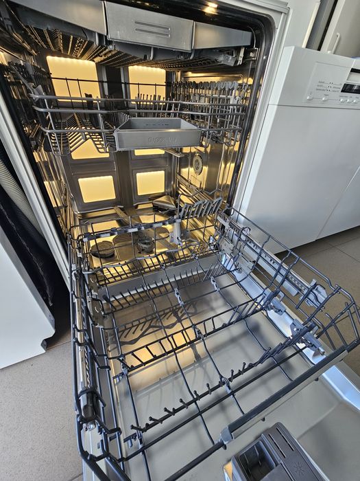 Съдомиялна за пълно вграждане GAGGENAU