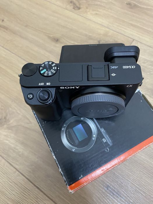 Продам Sony A6400 body почти новый