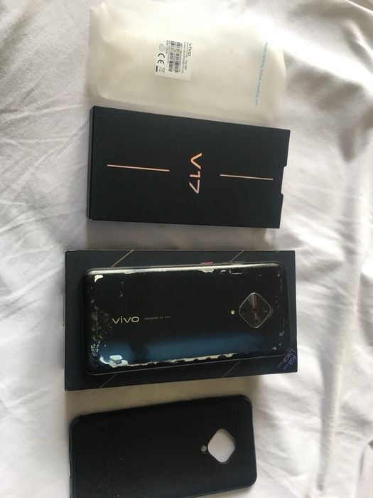 Vivo v17 8/128...