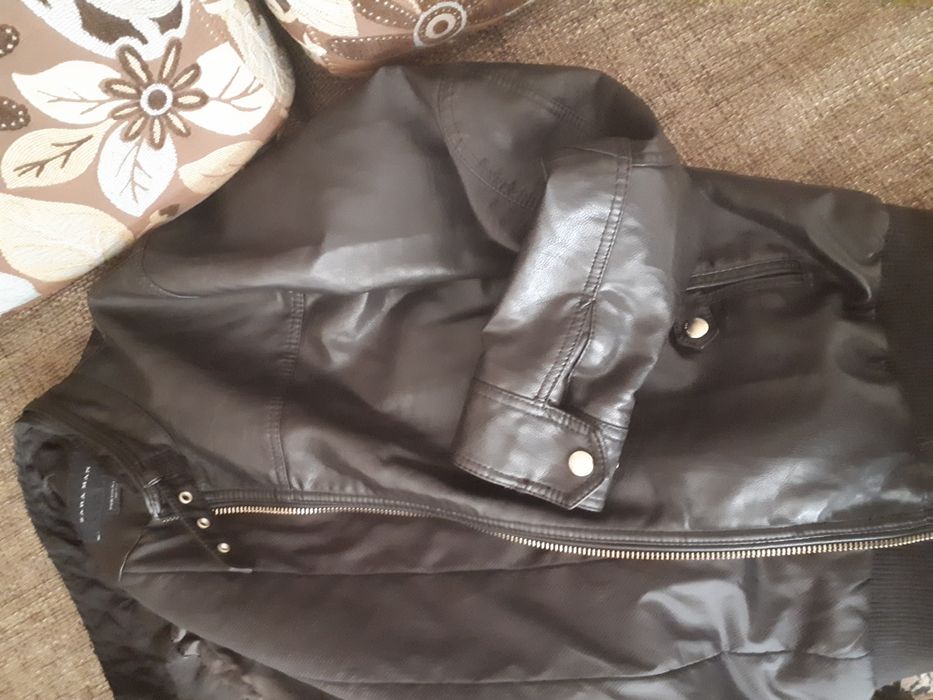 Продаю новую куртку