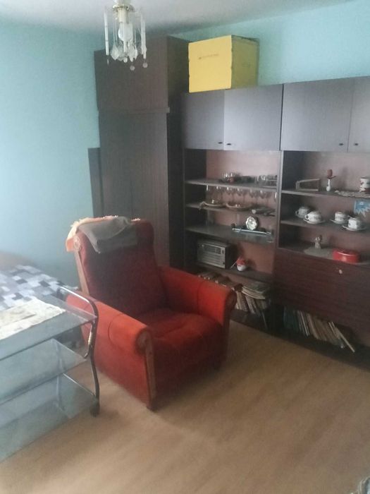 1842-Продава се двуетажна тухлена на гредоред къща в кв. Житница!