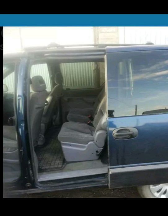 Продам Chrysler Voyager 2000г.