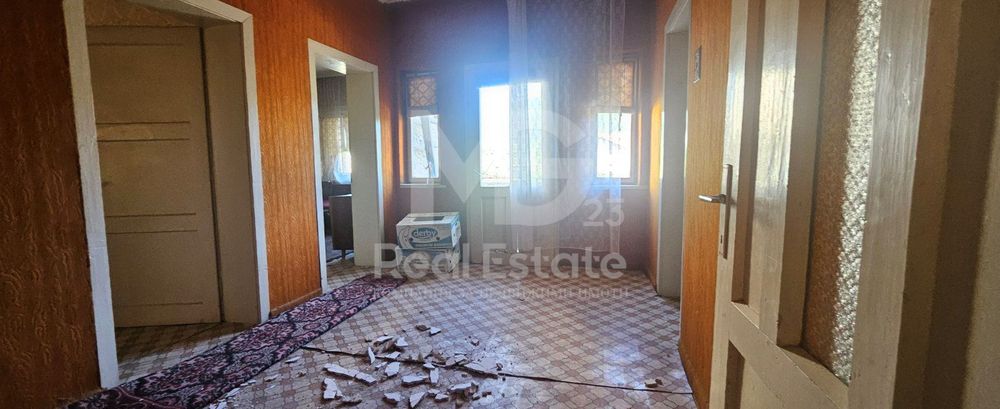 Къща в Пловдив, област-с.Тополово площ 162 цена 94500