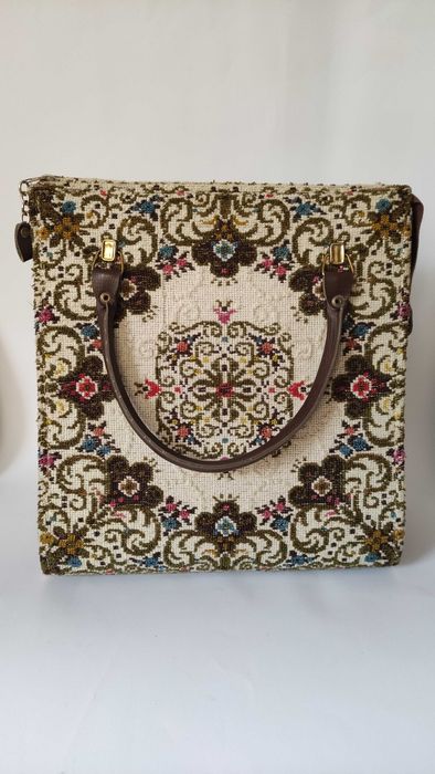 Шикозна дамска чанта ретро от 70-те години на миналия век