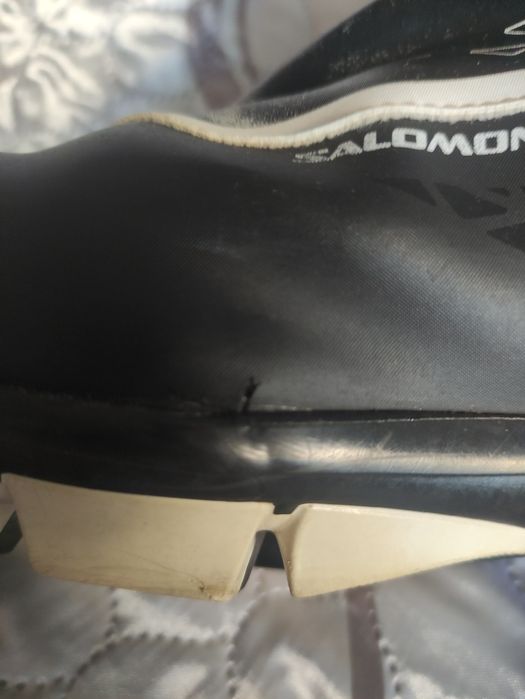 Продам Лыжи и ботинки