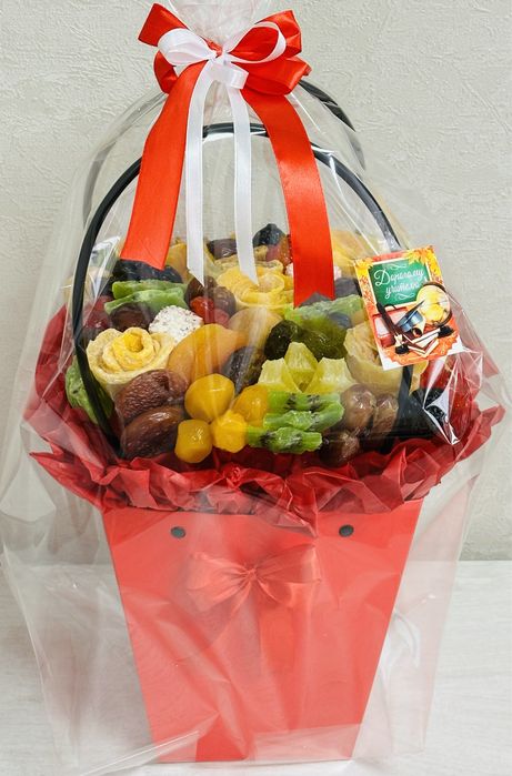 Корзинки с сухофруктами