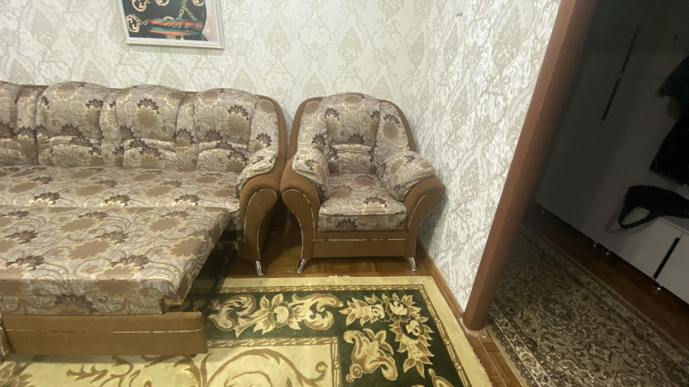 Уголок отдыха(угловой диван)