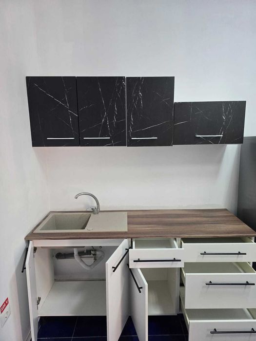bucatarie noua montata cu chiuveta si robinet. 180 cm blat.