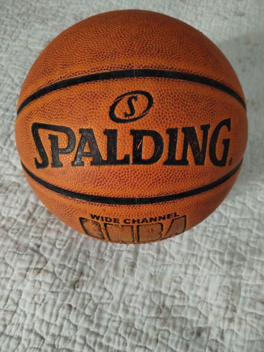 Баскетбольный мяч