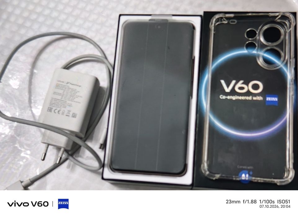 Телефон vivo v60