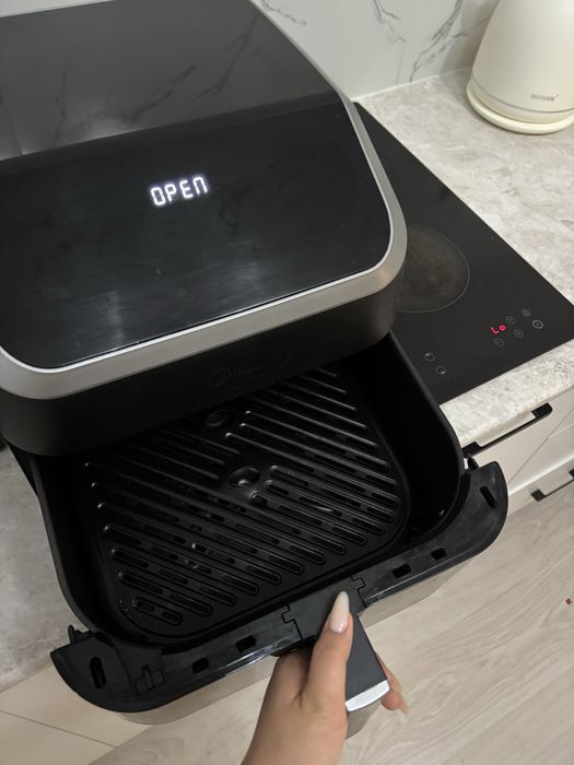 Аэрогриль Midea новая версия