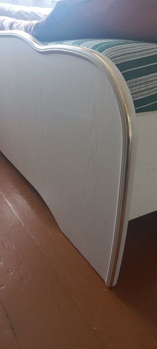 Кровать двуспальная  1,70 ×2    70000