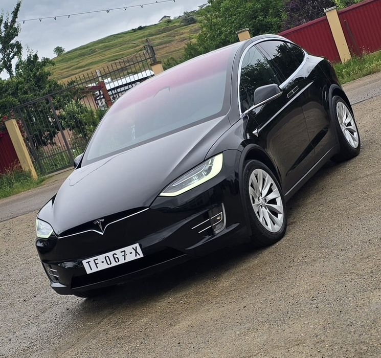 Tesla Model X 75D * Dual motor