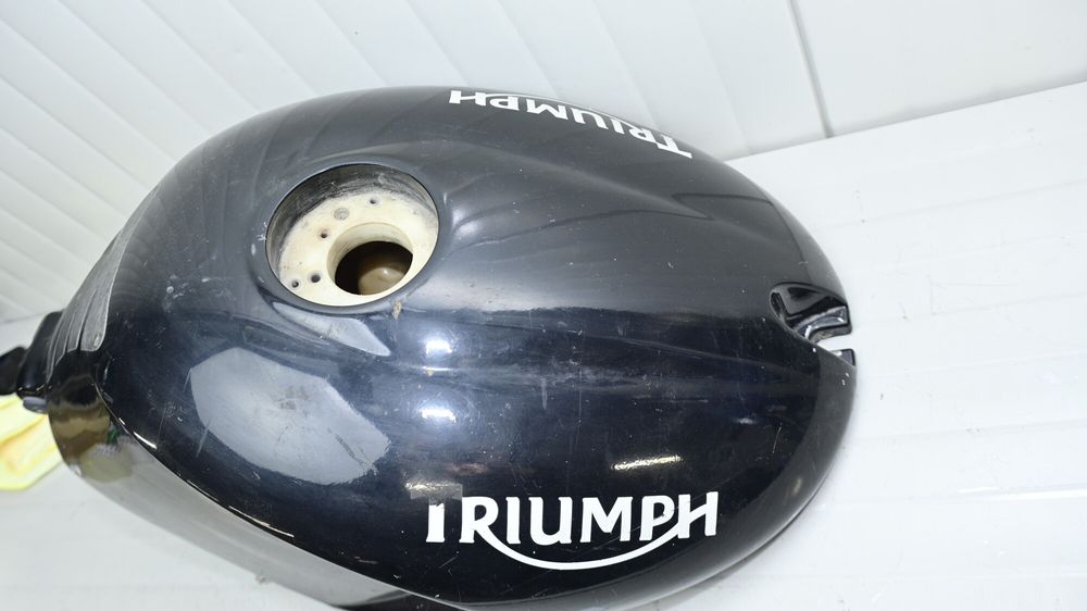 Rezervor Combustibil Benzina Triumph SpeedTriple 1050 2005 - 2007