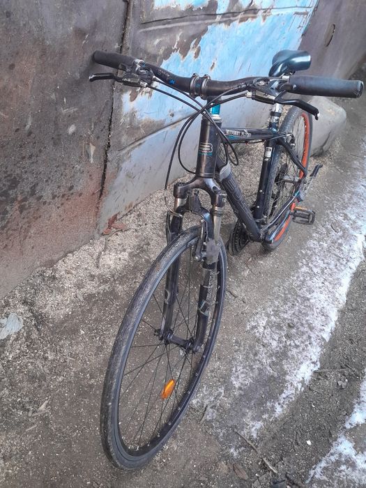 Vind bicicletă de firmă 2 bucăți una de 28 și 26 ofertă numai astăzi