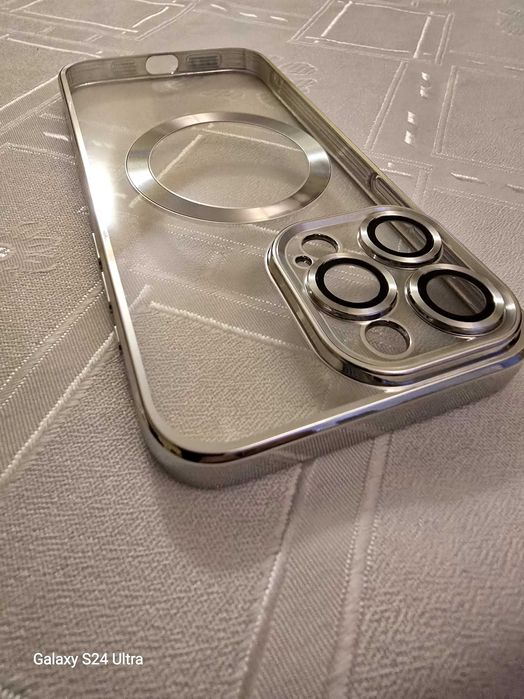 Калъфи за IPHONE 16 PRO MAX и 15 PRO MAX