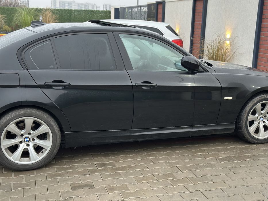 Vand Bmw seria 3 / E90 Facelift 320i 2009
