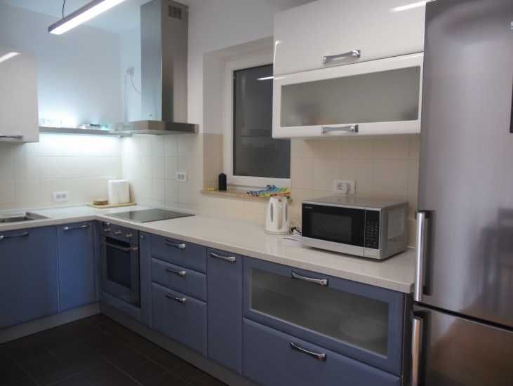 Дава се под наем Двустаен апартамент в Пловдив, Каменица 1 - 65 кв.м за 219.3 € - Снимка #3