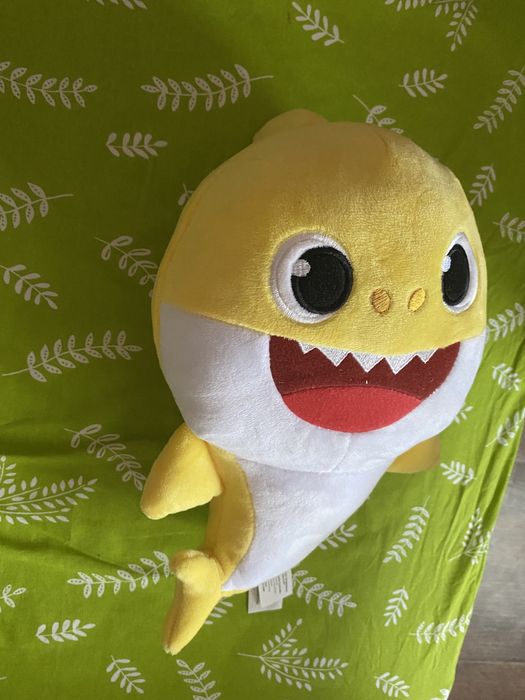 Акуленок мягкая музыкальная игрушка