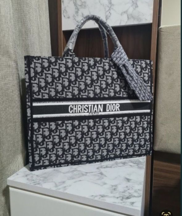 Чанти Balmain, Gucci, Dior