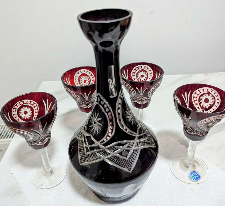 Serviciu pahare si carafa cristal rubin BUZĂU PERLA  carafă,4 pahare