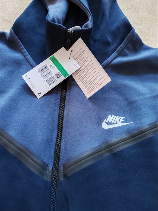 Ново Nike tech fleece Nike tech crew