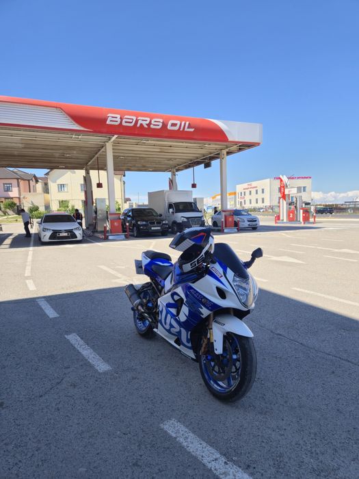 продам мотоцикл SUZUKI GSXR1000