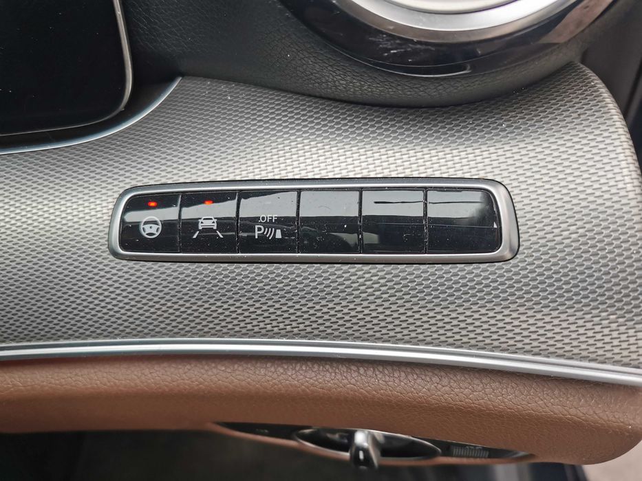 Dezmembrez mercedes e class w213 e350 hybrid/interior w213/panoramic/