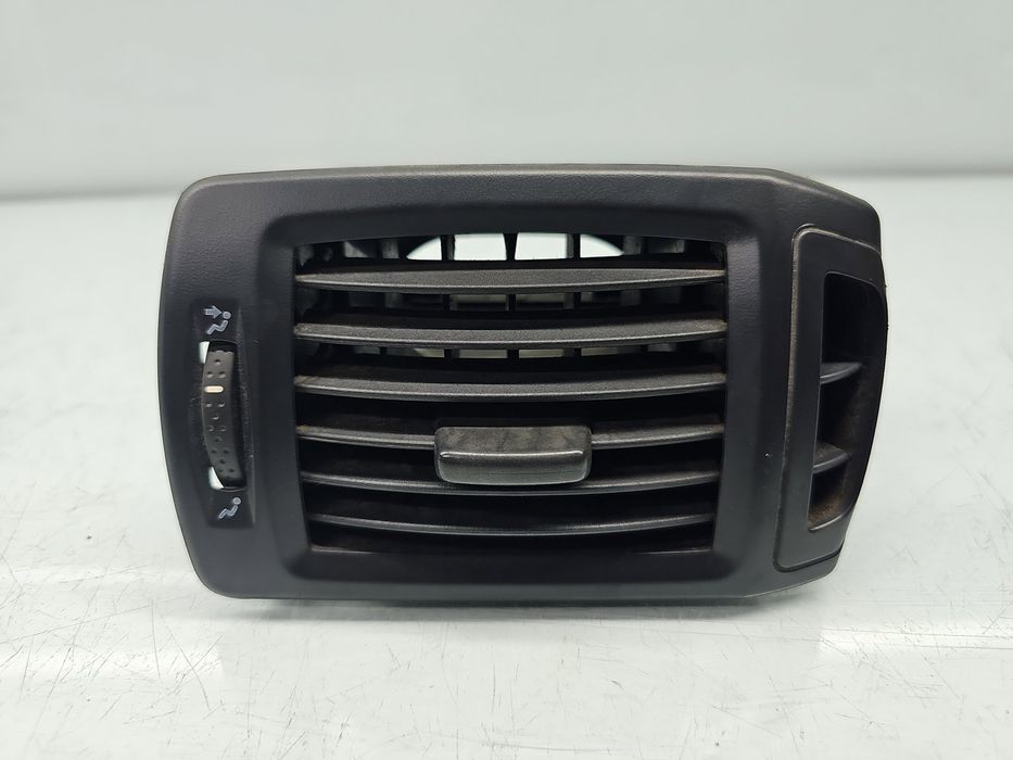 Grila aerisire dreapta Renault Symbol 2 [Fabr 2008-2012] 226377