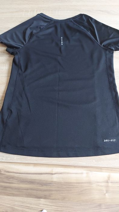 Тениска за бягане Nike XS