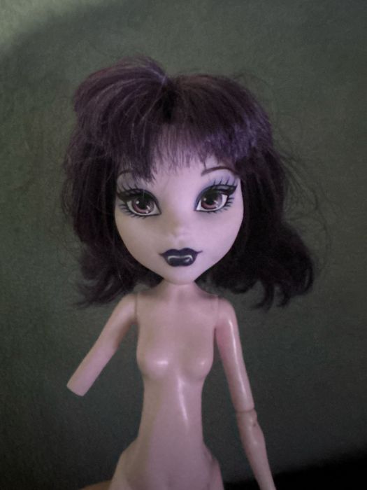 Продавам Monster High/Монстър Хай кукла Elissabat