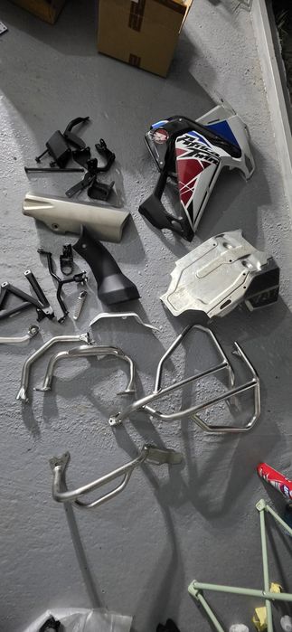 Piese africa twin carena scut motor protectie toba