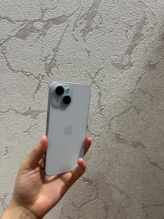 iPhone 15. 128 гб
