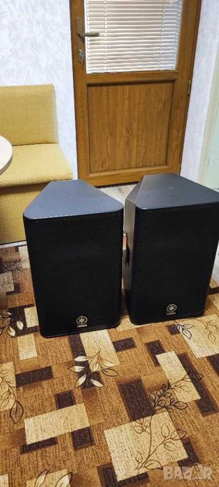 Активни тонколони Yamaha-DXR12 с калъфи