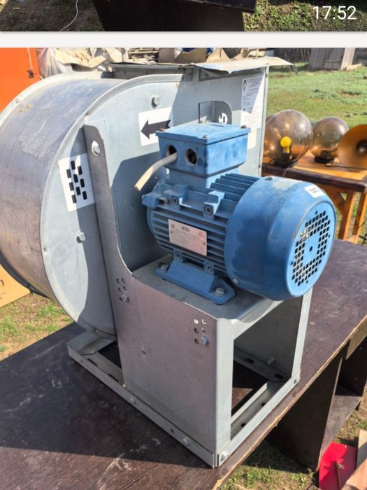 Продаётся столы 6шт. Скамейка 6шт