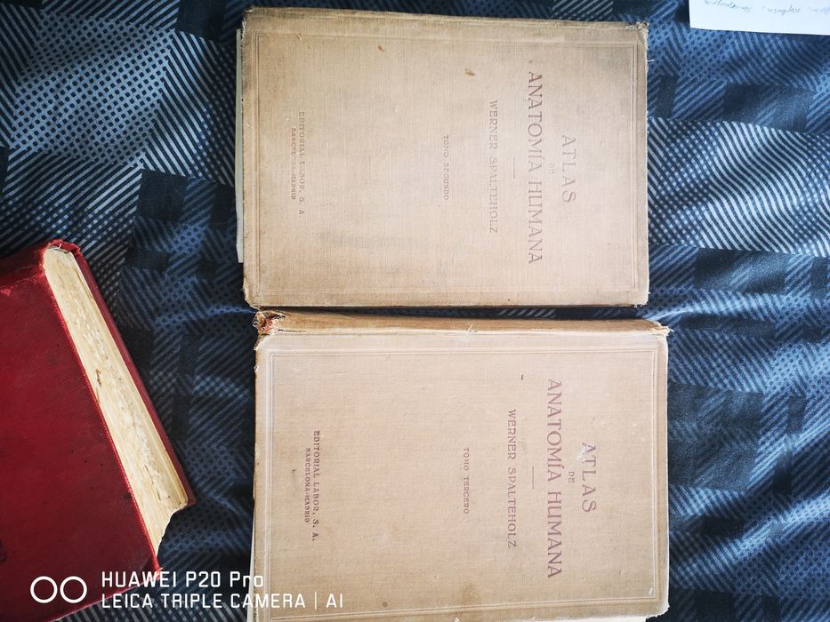 Учебник Esperantologio, физиология и атласи по анатомия на испански